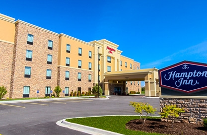 Hotel Hampton - Near The DeKalb